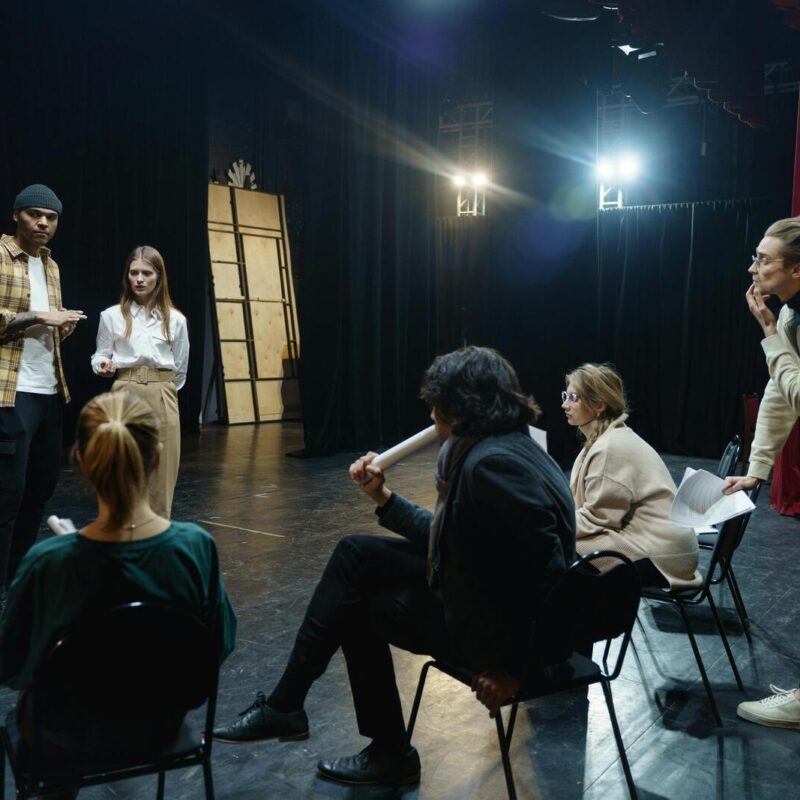 VEDIAMOCI FUORI SCHEMI_pexels-cottonbro-6896221